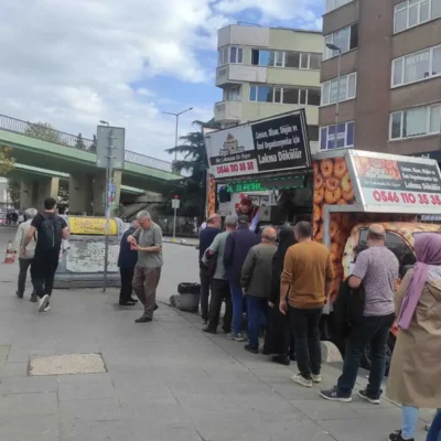 İstanbul'un her yerinde, cenaze, düğün, sünnet, nişan, özel gün ve açılışlarınız için lokma döküyoruz.
