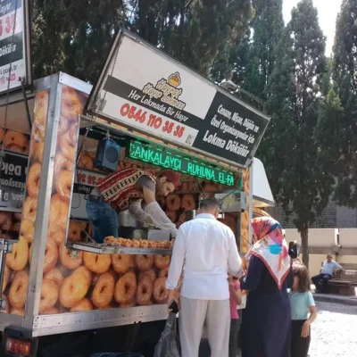 stanbul'un her yerinde, cenaze, düğün, sünnet, nişan, özel gün ve açılışlarınız için lokma döküyoruz.